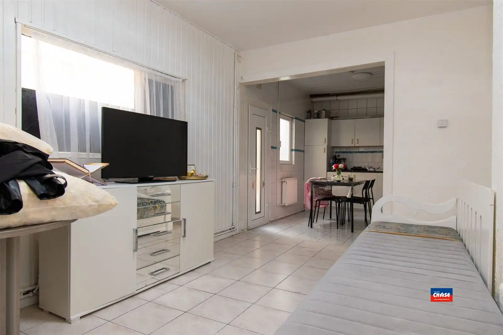 Woning met 4 slpks - opgedeeld in 3 woonunits foto 2