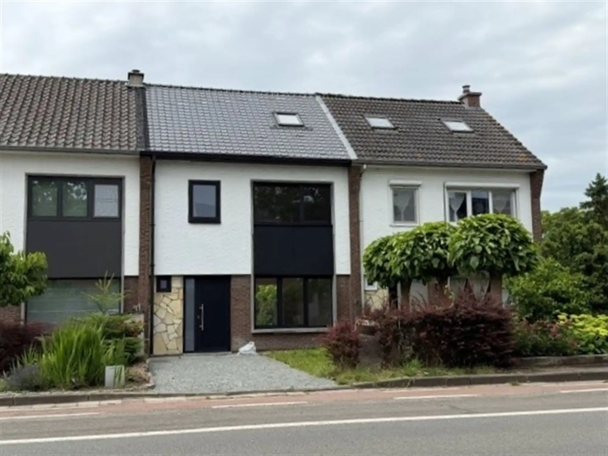 Gerenoveerde woning met 2 tot 3 slaapkamers foto {{pictureIndex}}