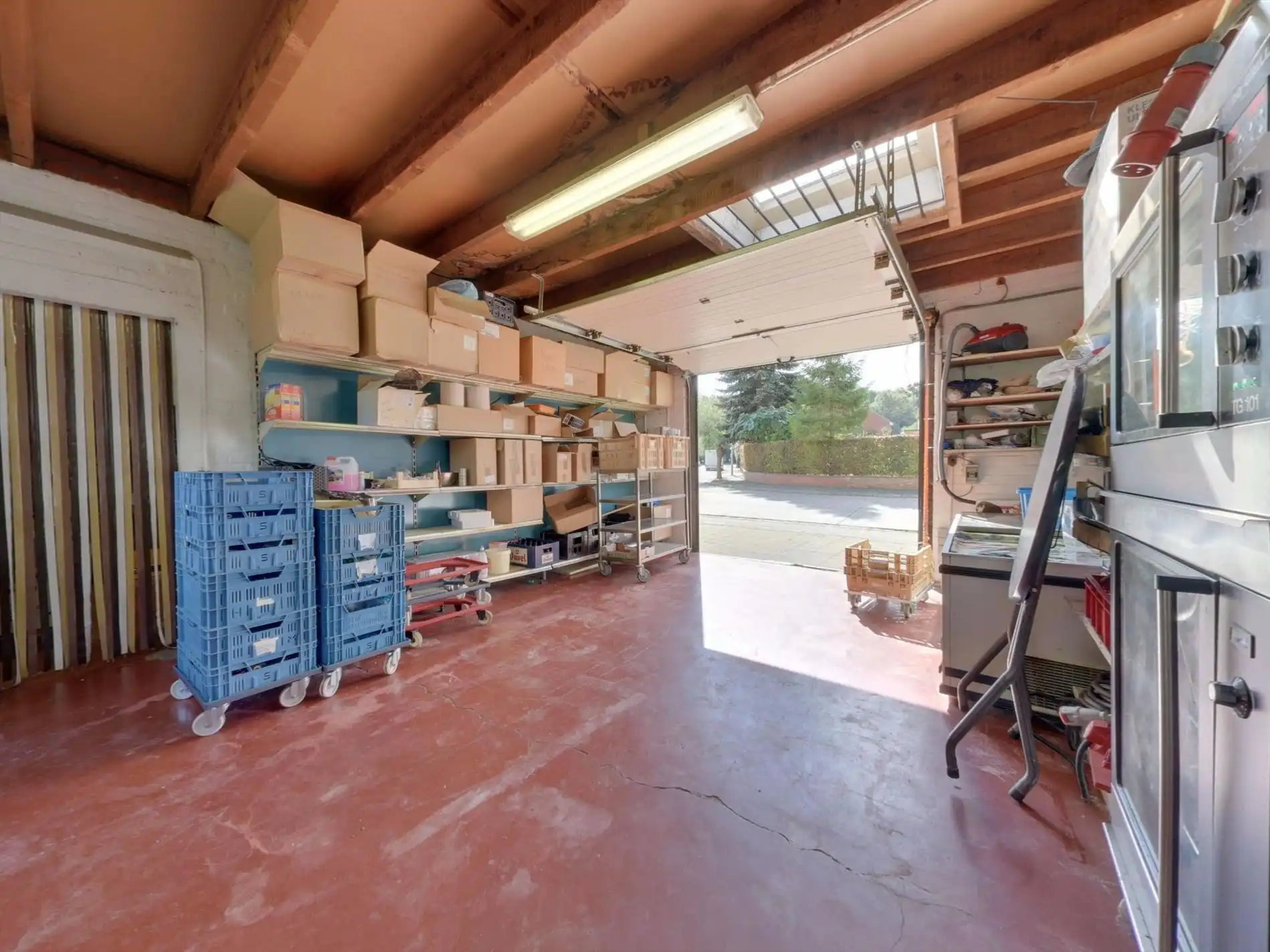 Karaktervolle hoekwoning met 5 slaapkamers en polyvalente handelsruimte foto 18