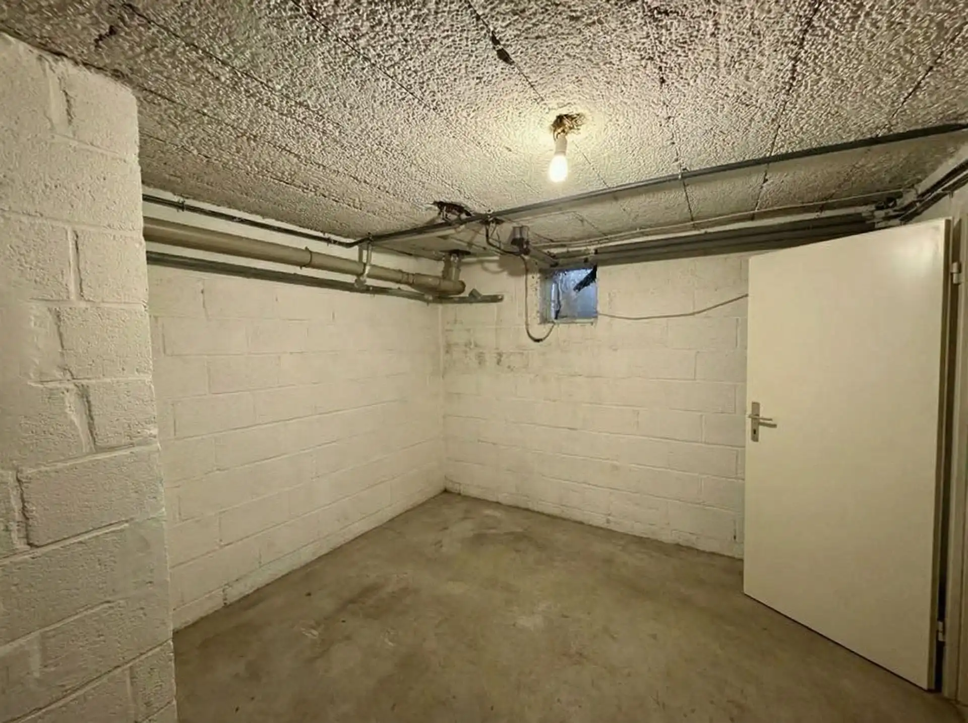 ruime halfopen bebouwing foto 21