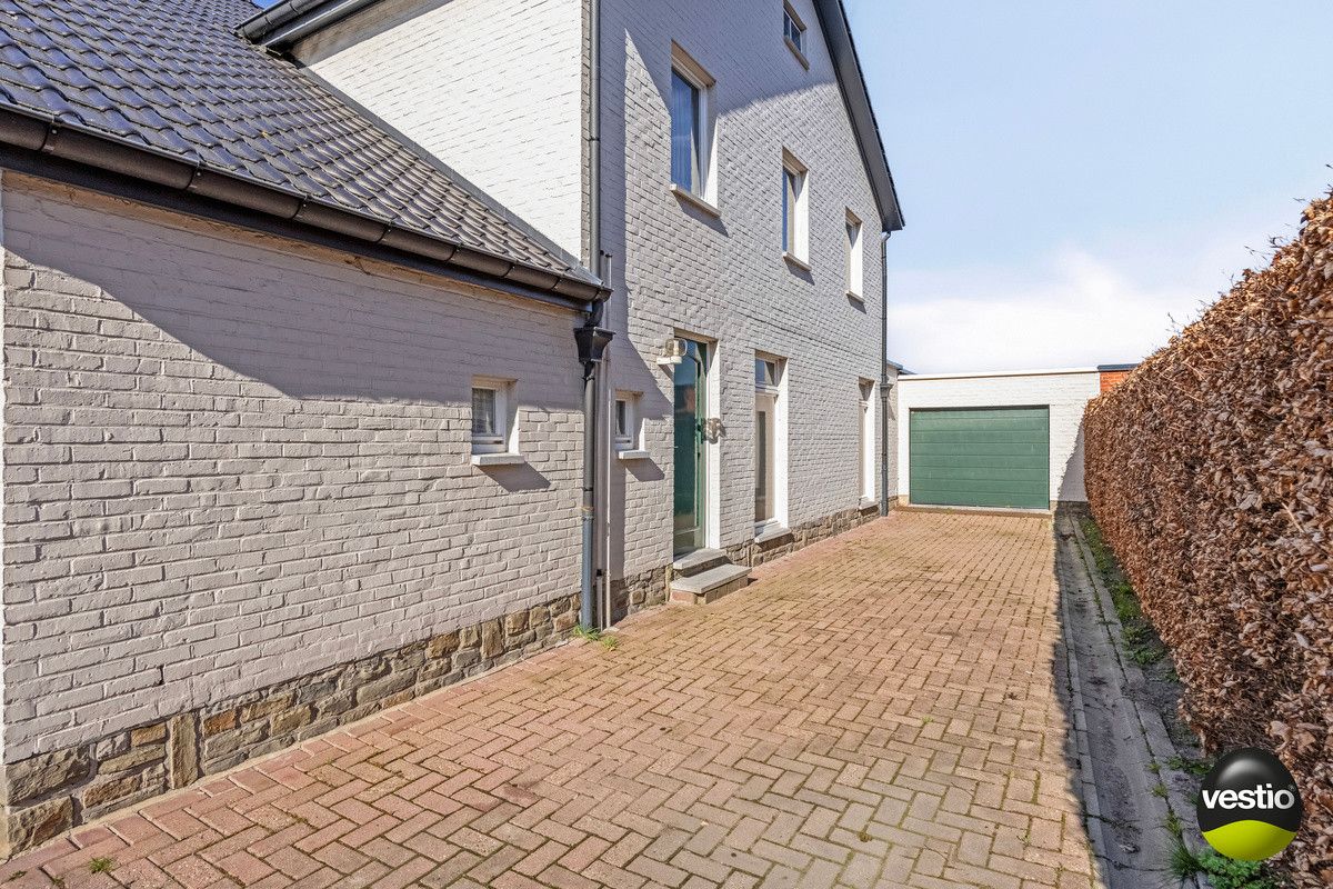 RUIME WONING MET PRAKTIJKRUIMTE OP 8A43CA TE NEREM. foto 24