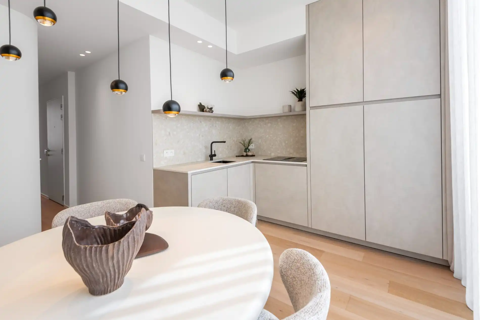 Afgewerkt nieuw duplex dakappartement met zijdelings zeezicht in het centrum van Knokke foto 15