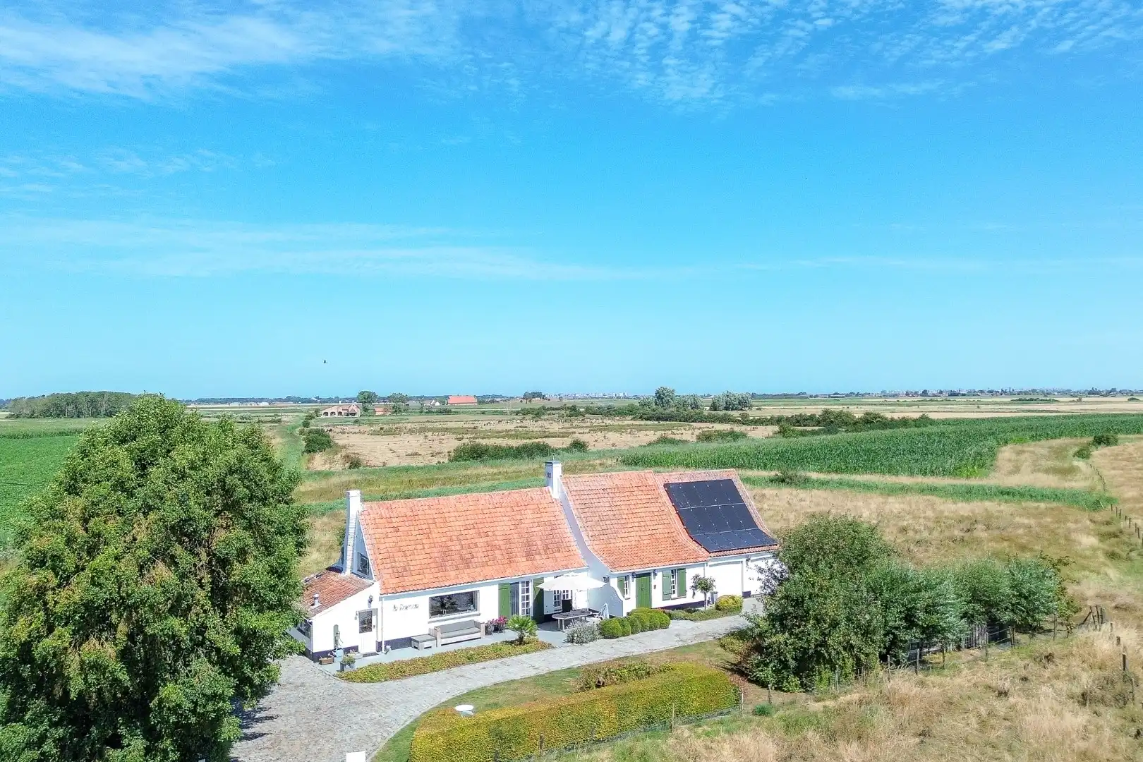 Karaktervolle hoeve met veel ruimte in een landelijke omgeving foto 22