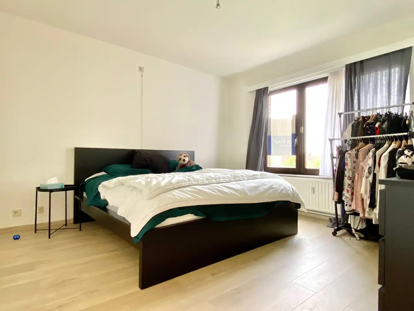 Ruim en lichtrijk appartement met 2 slaapkamers en autostaanplaats te huur in Kuurne! foto 9