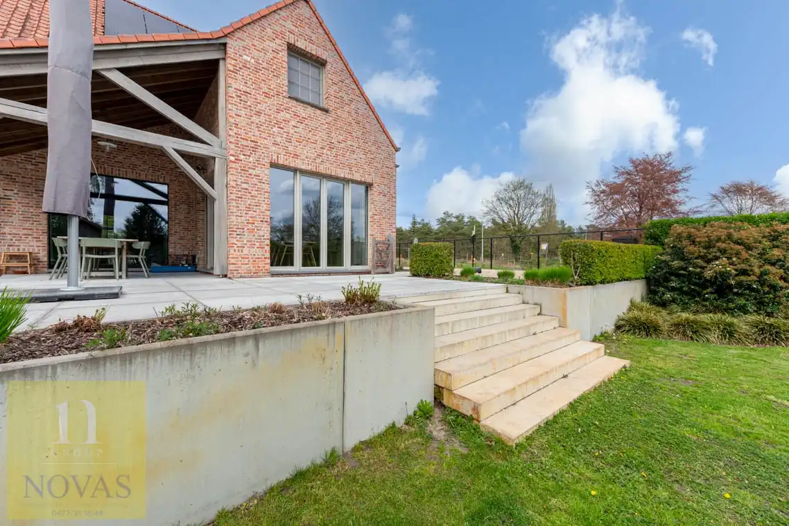 Prachtige woning, zonnepanelen, warmtepomp, thuisbatterij, 4 slaapkamers, bouwjaar 2015 foto 35