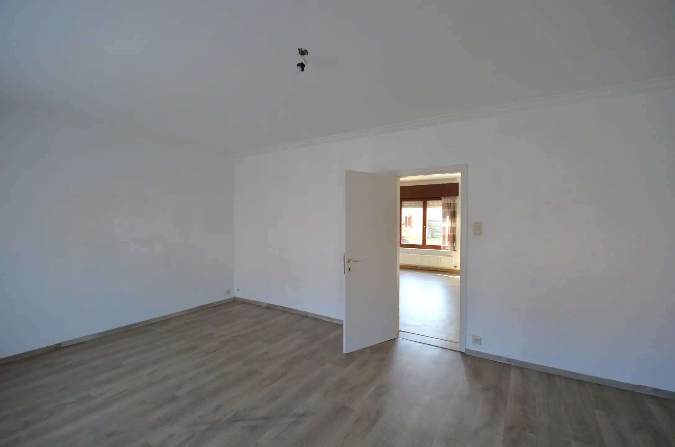 Te renoveren laagbouw op TOP-ligging foto 9