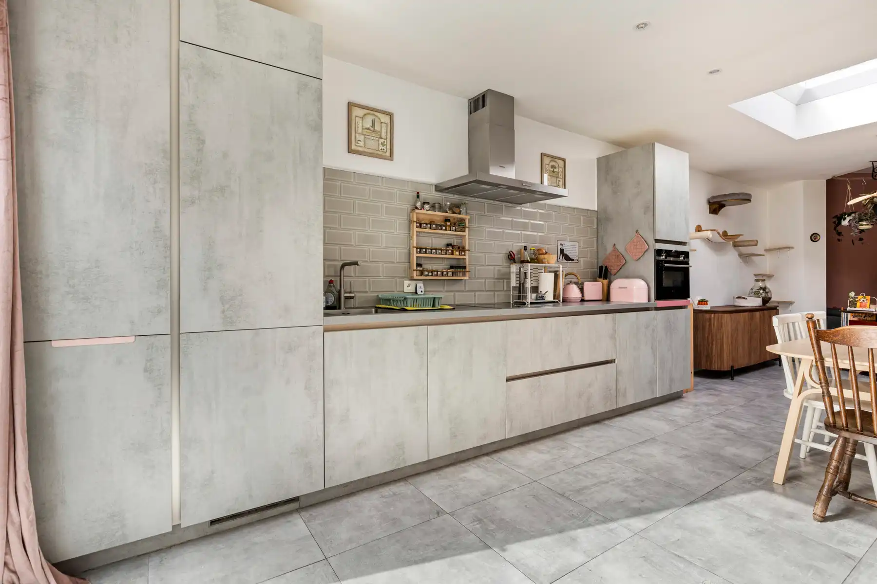 Instapklare woning met 2 slaapkamers en oprit nabij centrum  foto 7