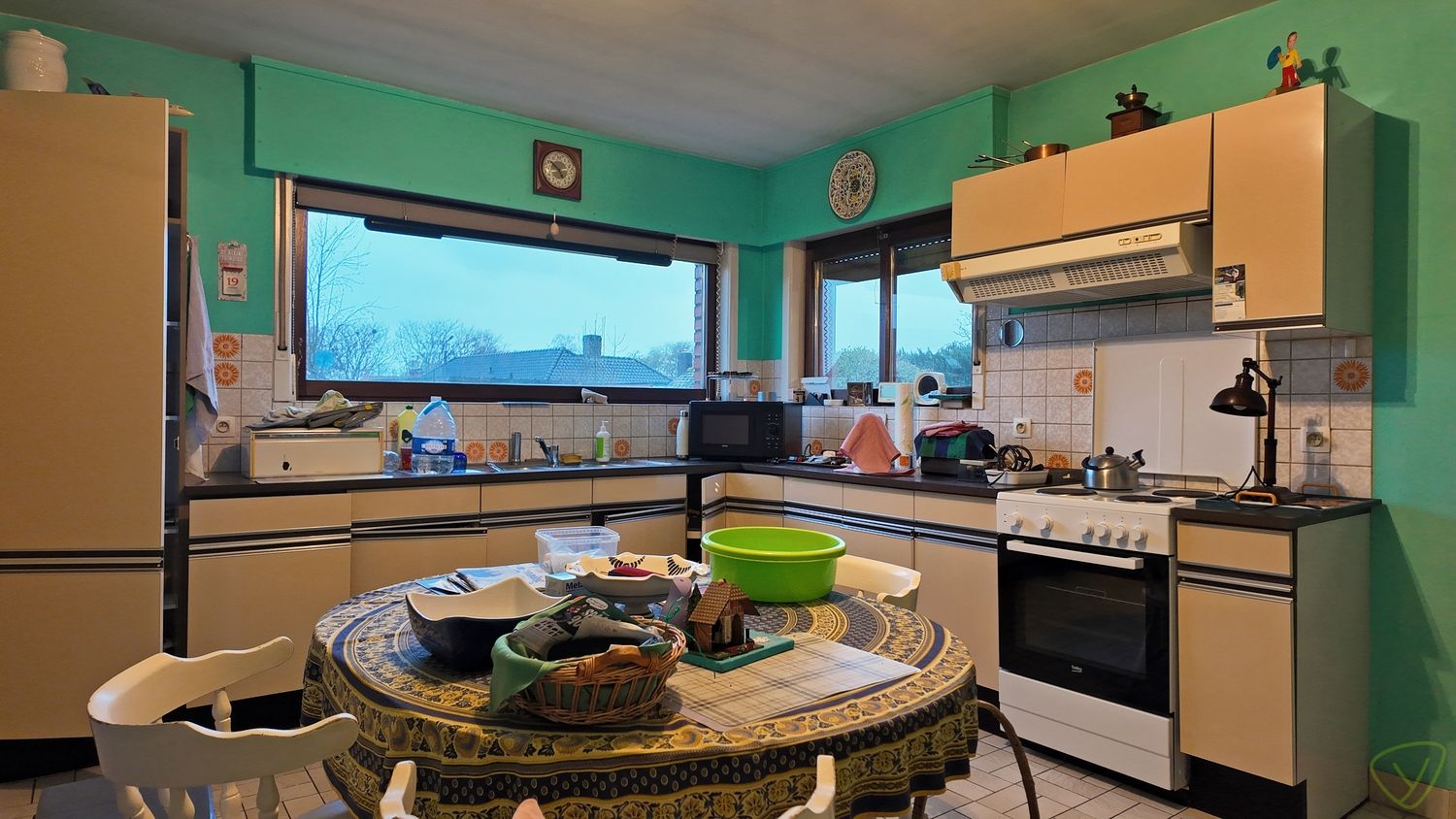 Ruime gezinswoning met grote tuin te huur in Zomergem! foto 5