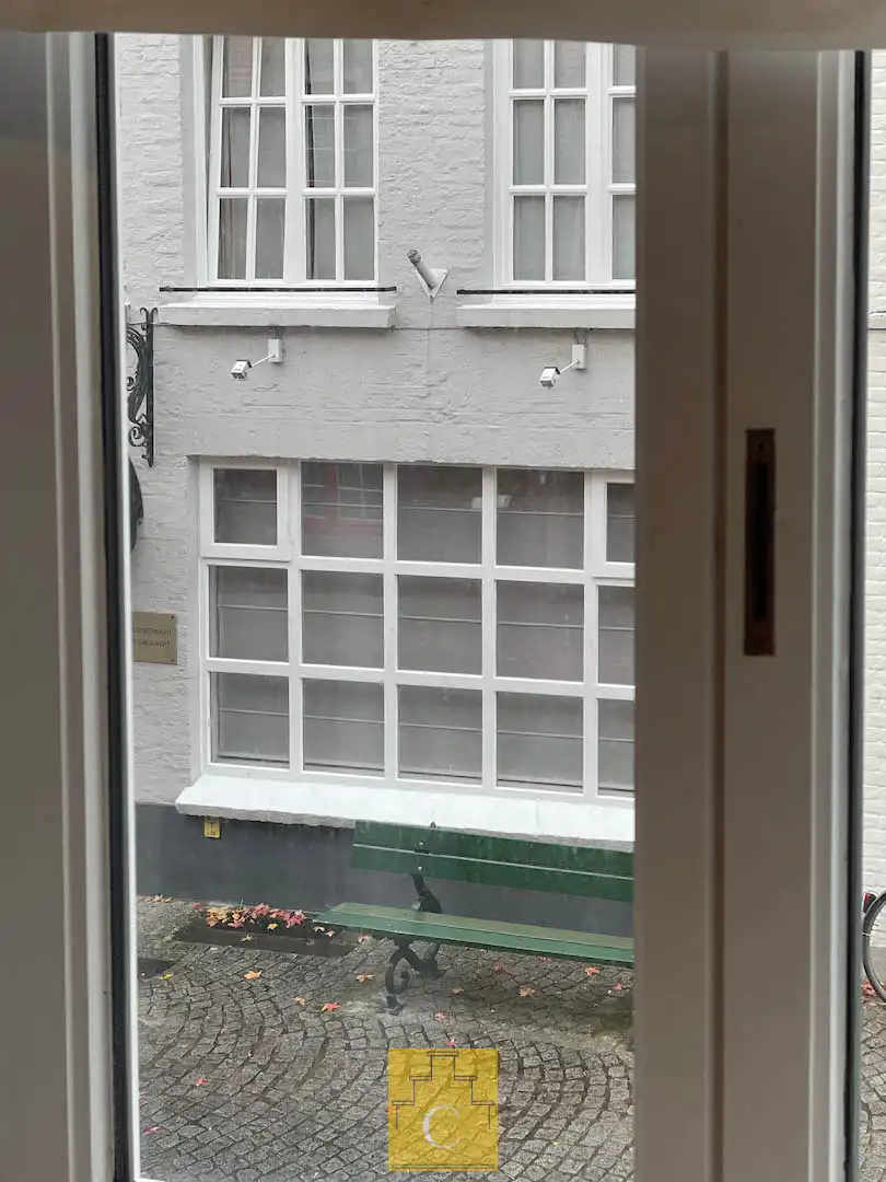 Trendy stadswoning - totaalrenovatie, strakke lijnen en een keitof terras - topligging Moerstraat foto 17