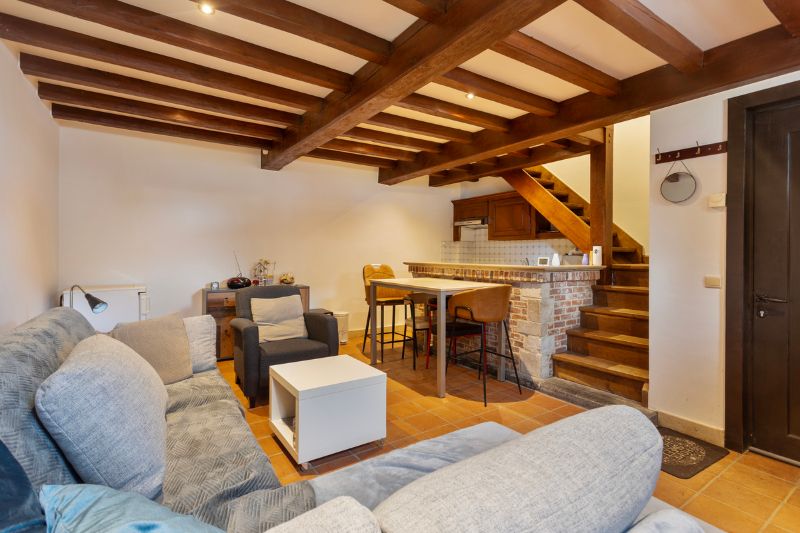 Charmante woning te koop in de Meersestraat, Kluisbergen! foto {{pictureIndex}}
