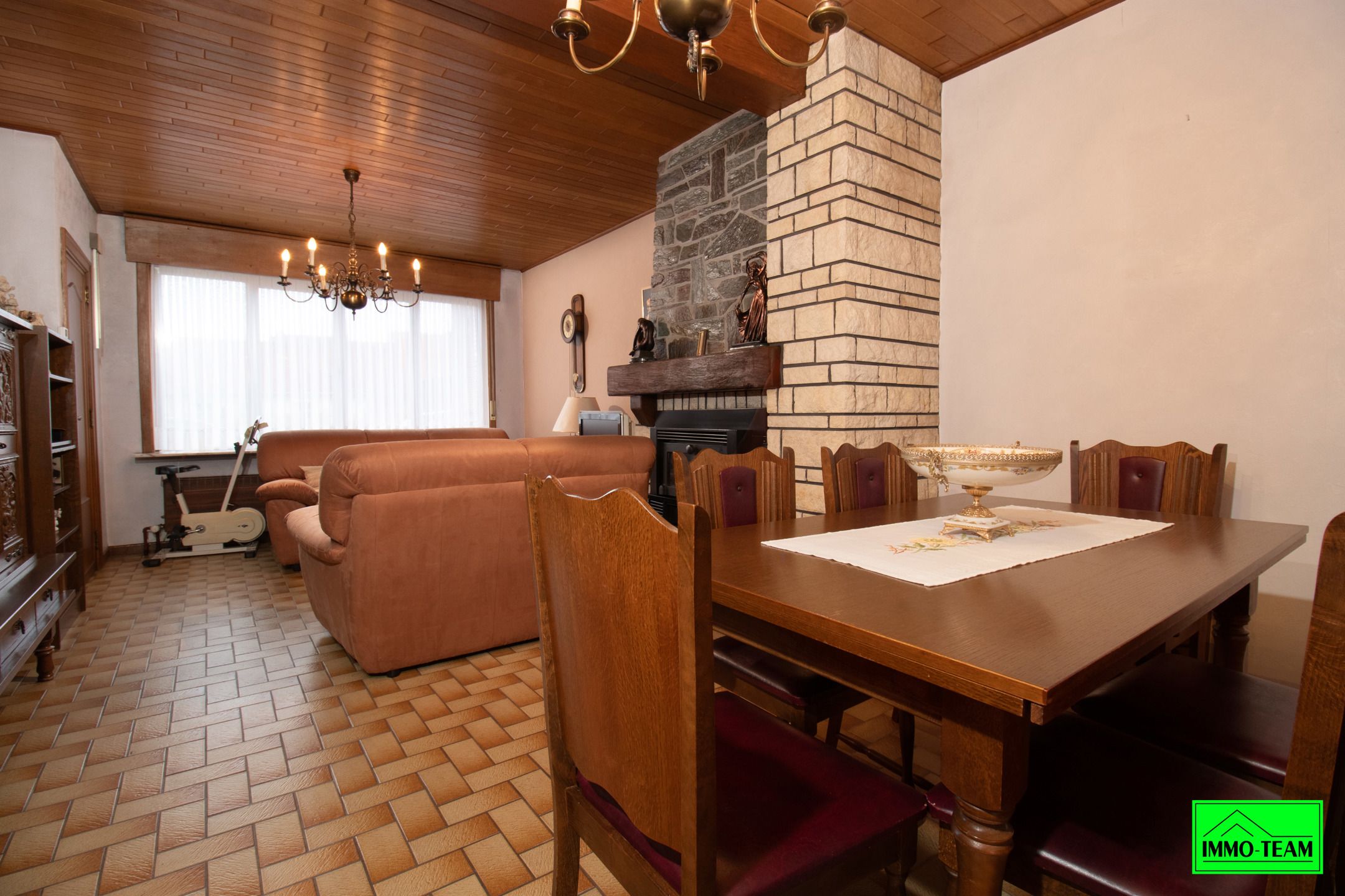 Op te frissen 2-gevelwoning nabij centrum foto 4