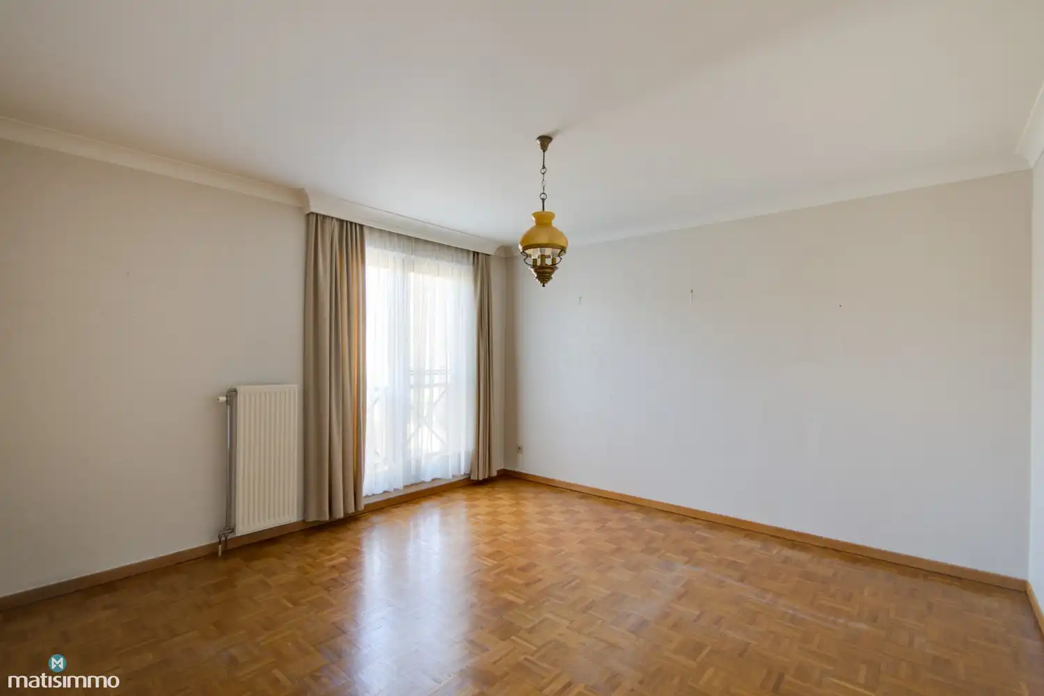 RUIM APPARTEMENT MET 2 SLAAPKAMERS, 2 TERRASSEN, KELDERBERGING EN ONDERGRONDSE AUTOSTAANPLAATS IN BILZEN-CENTRUM foto 11