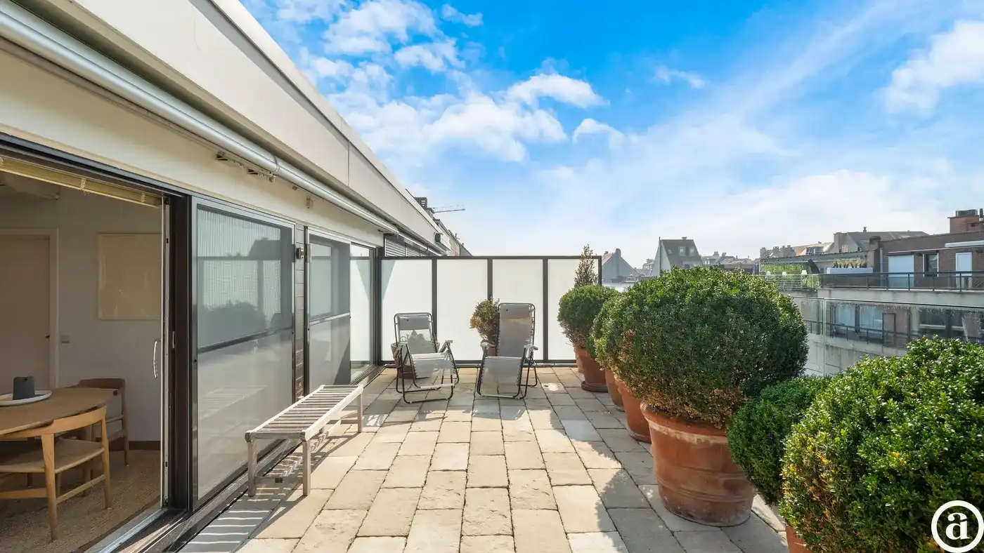 Penthouse appartement met grote zonneterrassen nabij strand  foto 9