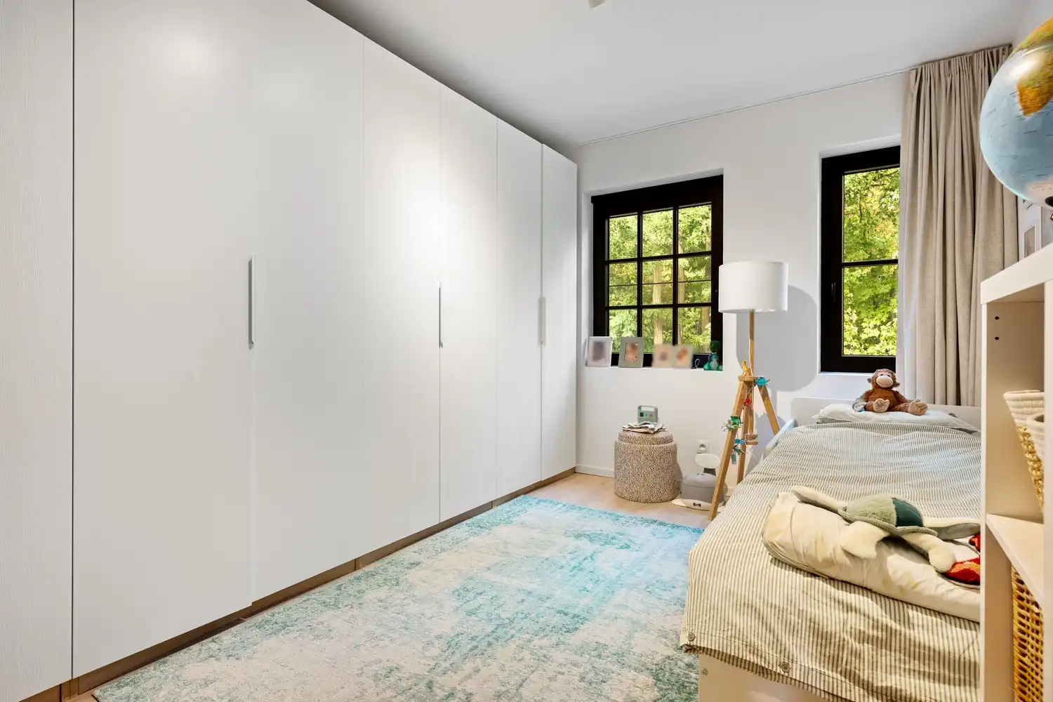 Half open bebouwing in een rustige wijk met 4 à 5 slaapkamers! foto 18