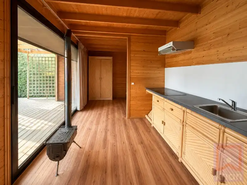 Unieke chalet met vijvers op ±1,4 ha! foto 11