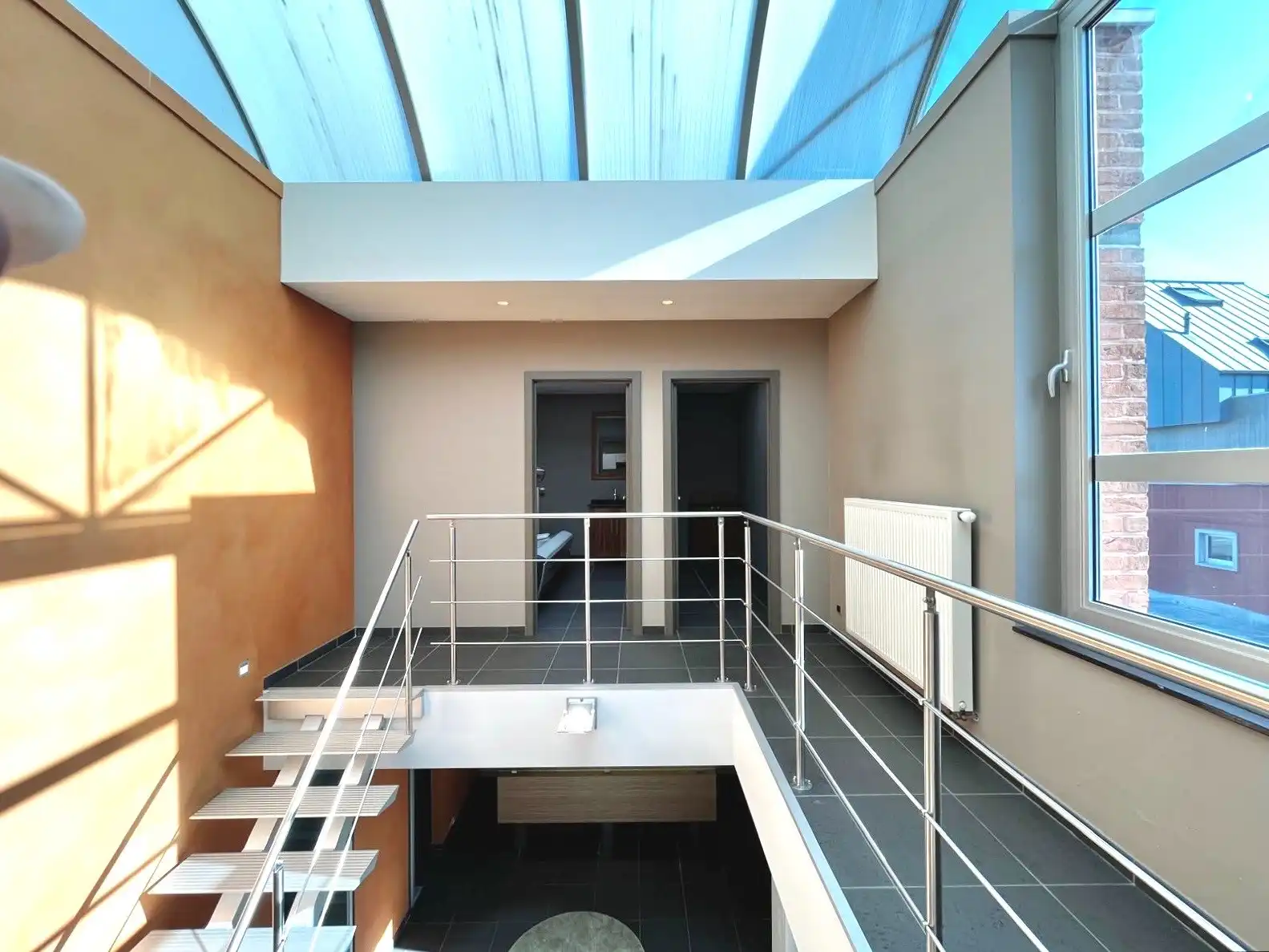 COMMERCIEEL GEBOUW - 214 M² BRUIKBARE RUIMTE foto 5