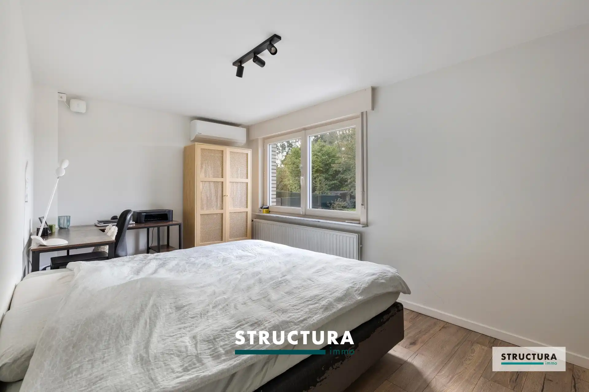 Volledig gerenoveerde woning op rustige ligging omgeven door groen! foto 18
