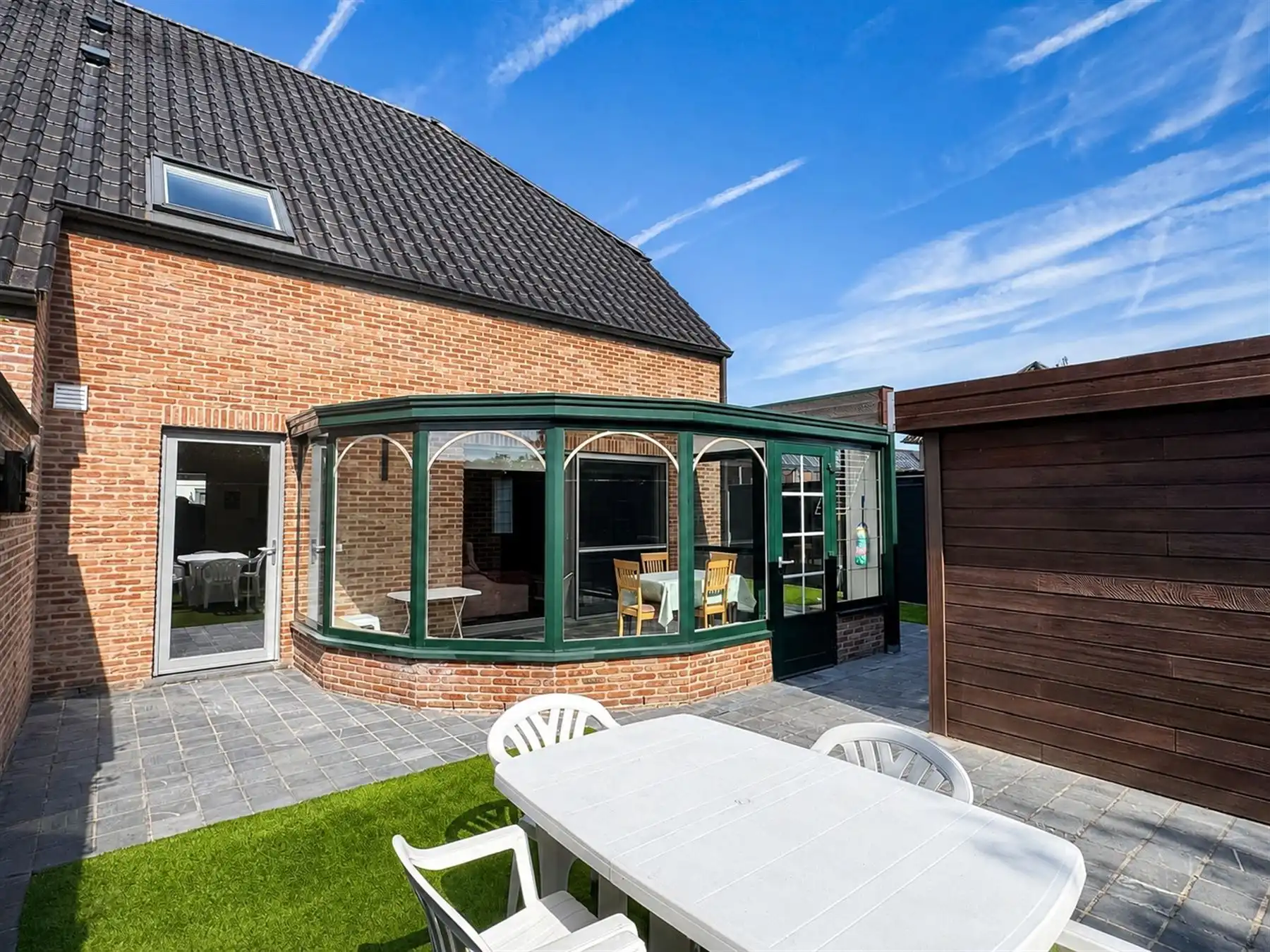 Recente woning met drie ruime slaapkamers en garage foto 16