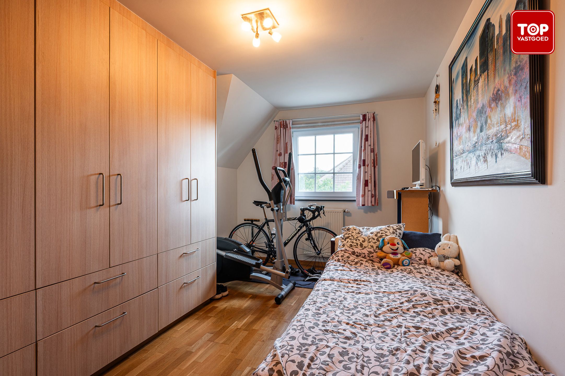 Instapklare woning in rustige straat met 3 slaapkamers, tuin en garage.  foto 15