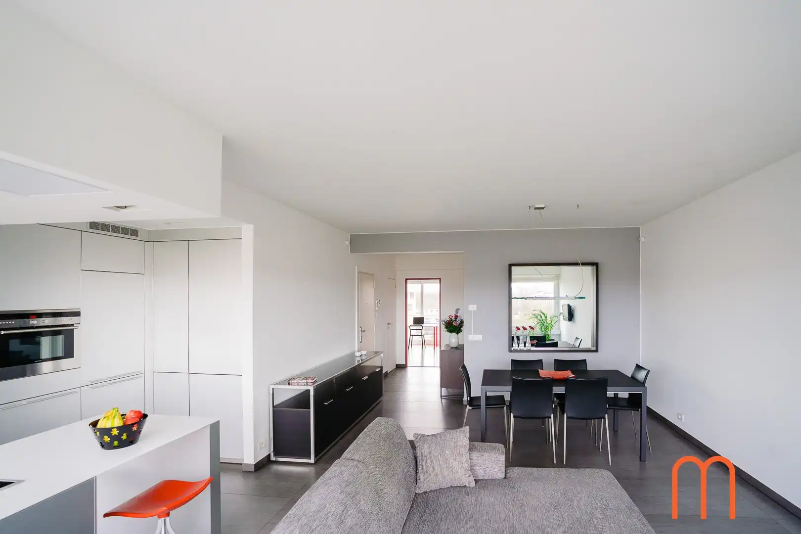 Stijlvol gemeubeld appartement met uniek zicht op jachthaven en Mercator foto 5