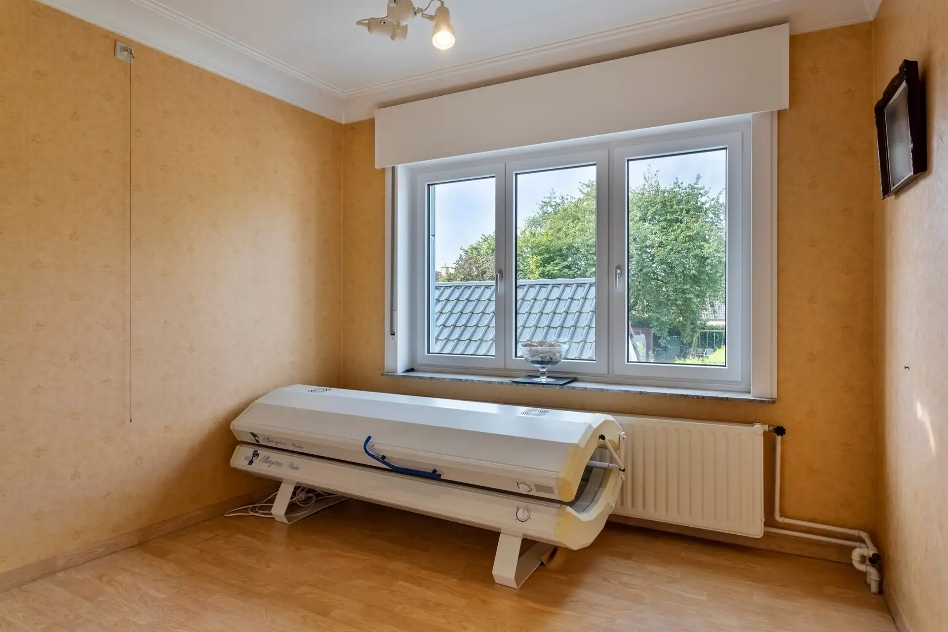 Woning met handelsruimte op commerciële topligging te Mazenzele foto 11