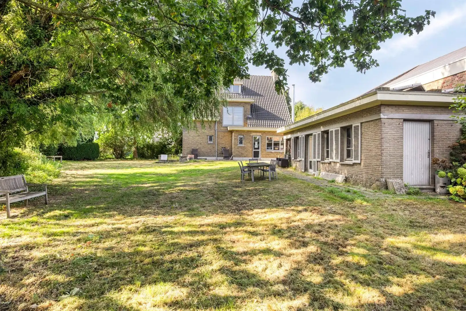 Ruime woning vlakbij het centrum foto 24