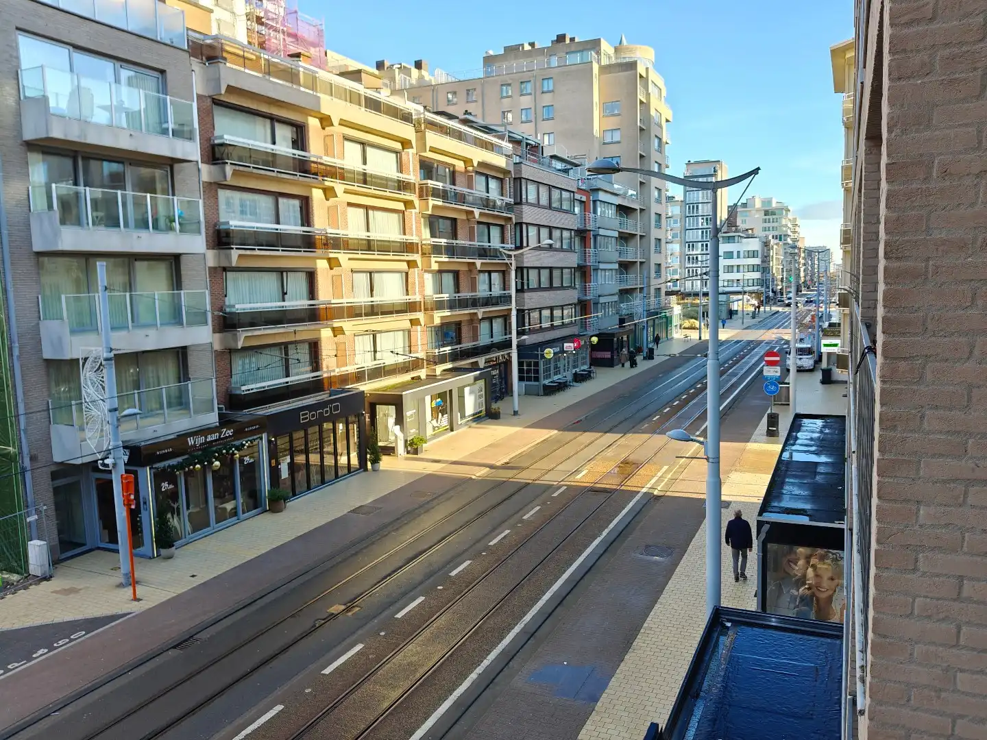 Centraal gelegen, ruim 2 slaapkamerappartement op wandelafstand van de Zeedijk. foto 5