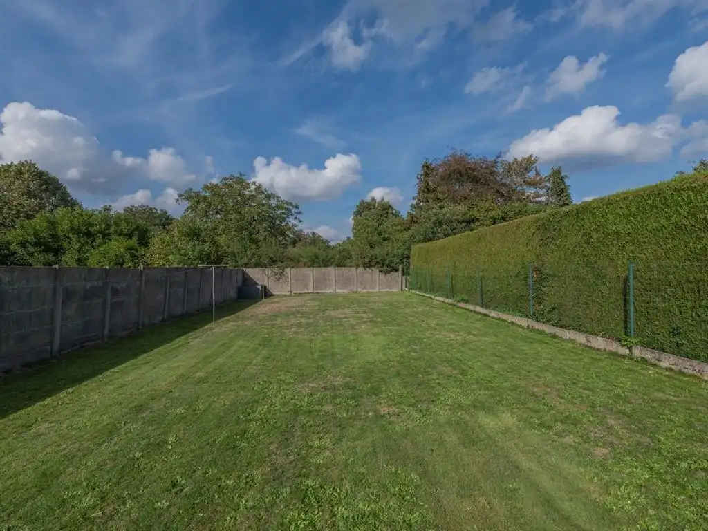 Te renoveren vrijstaande woning foto 8