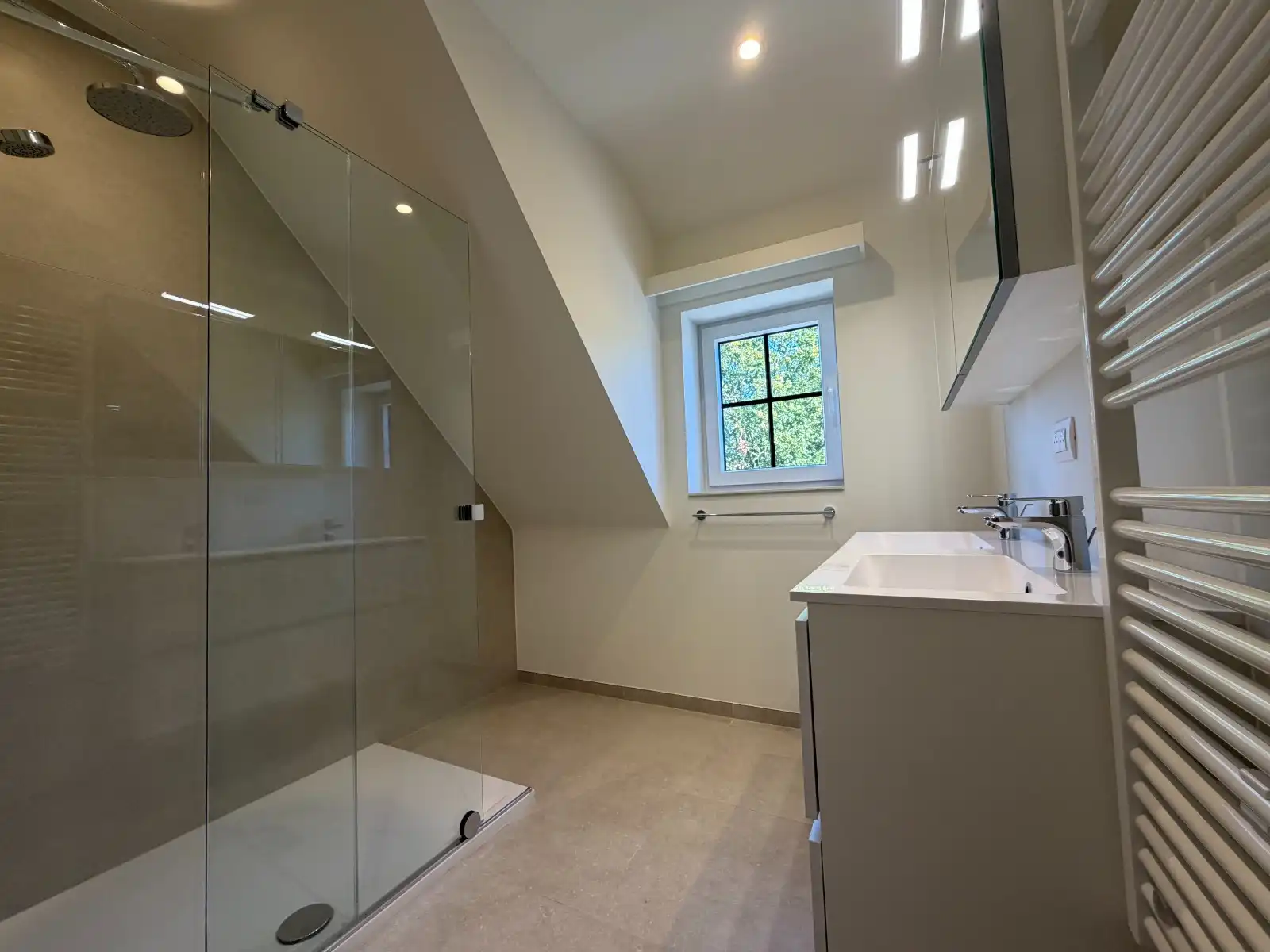 Nieuwbouwappartement te huur in centrum Nazareth foto 9