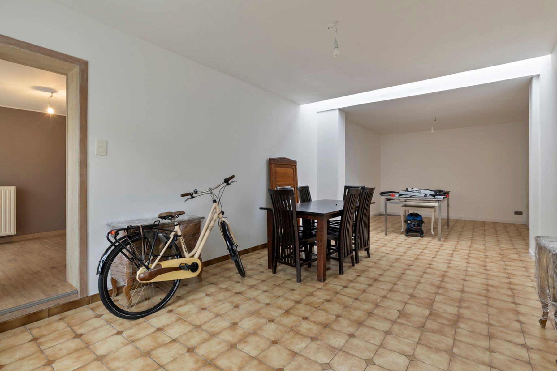 Goed gelegen woning met 2 slaapkamers en terras foto 4