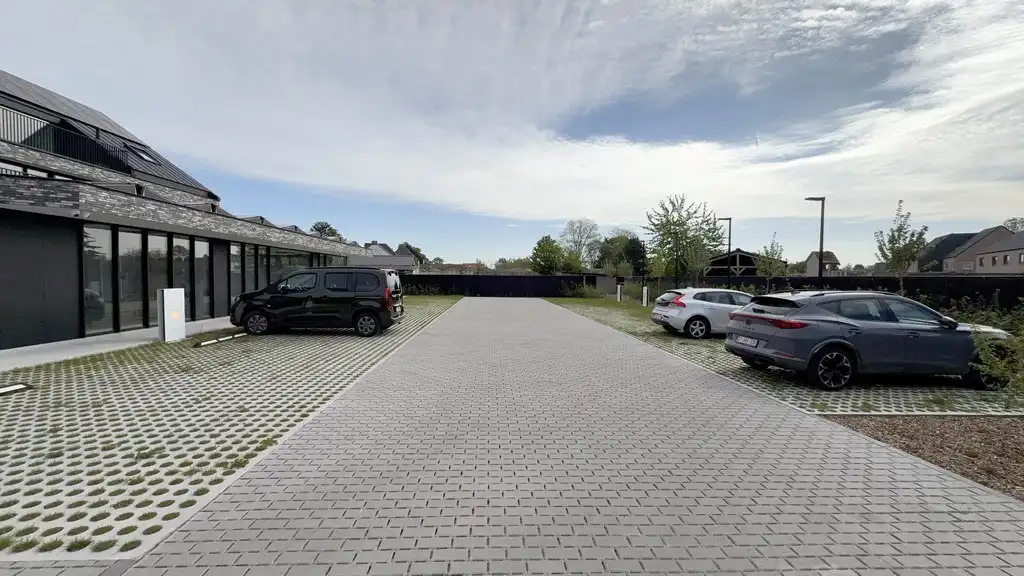 Nieuwbouw kantoorgelijkvloers te huur aan N70 in Lochristi foto 15