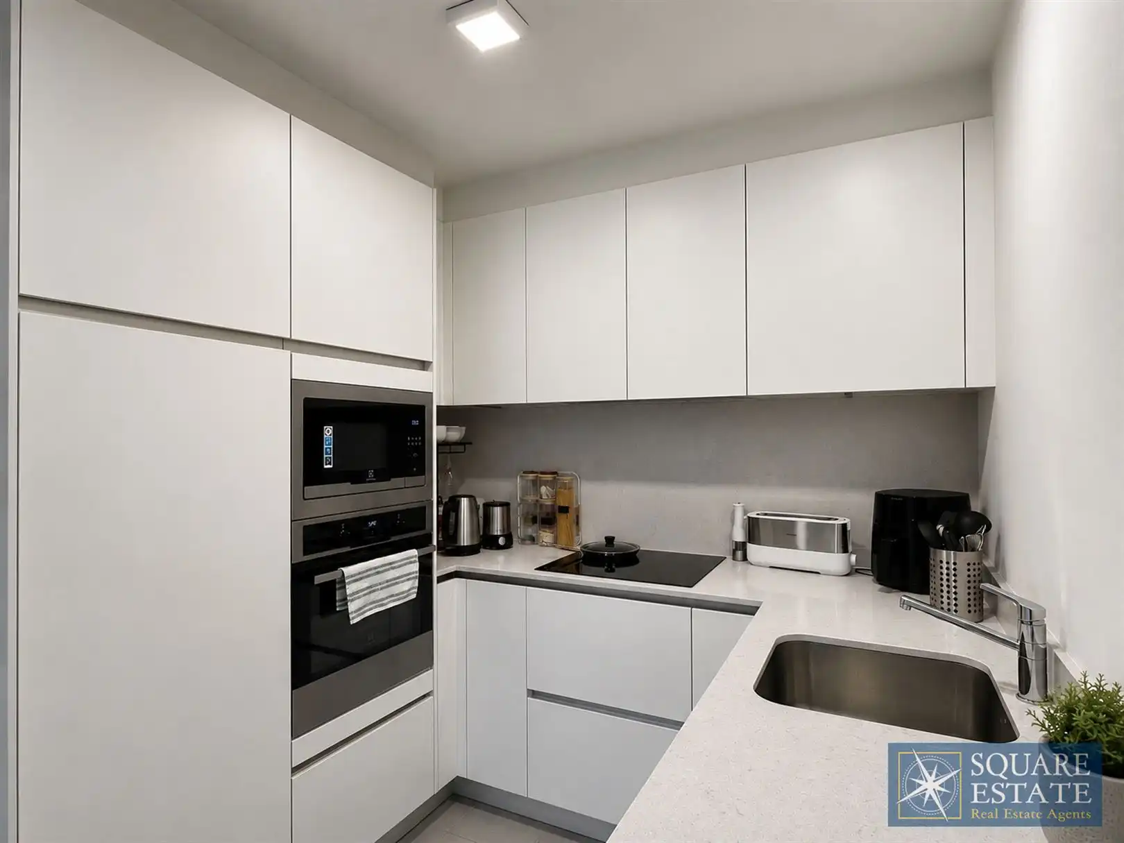 Duplex met 2 kamers en parking in recent gebouw foto 3