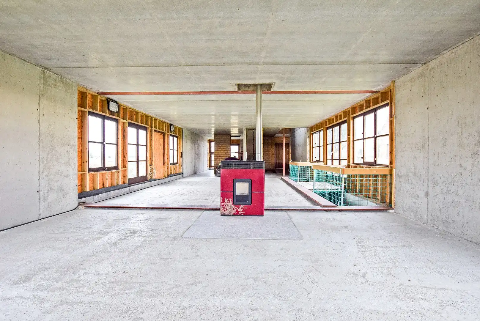 Unieke casco woning op 2ha grond.  foto 8