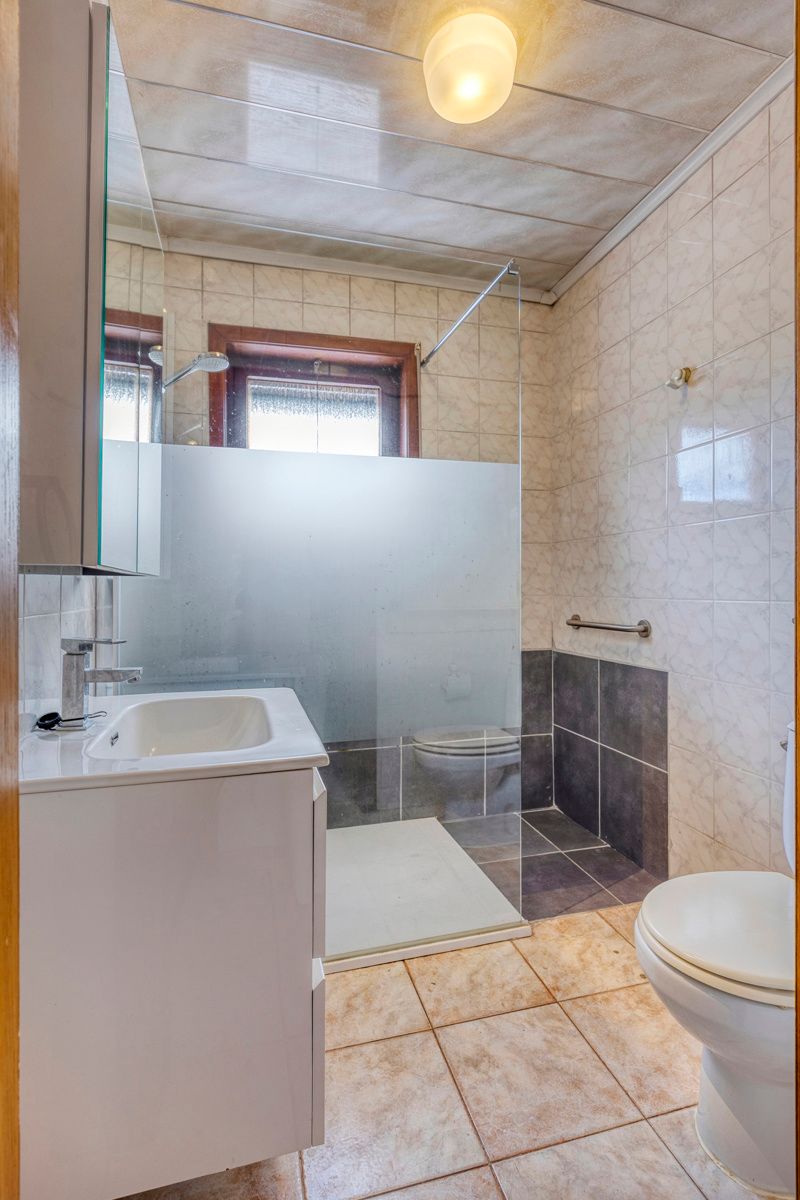 Charmante mijnwerkerswoning met 4 slaapkamers, en 2 badkamers. foto 23