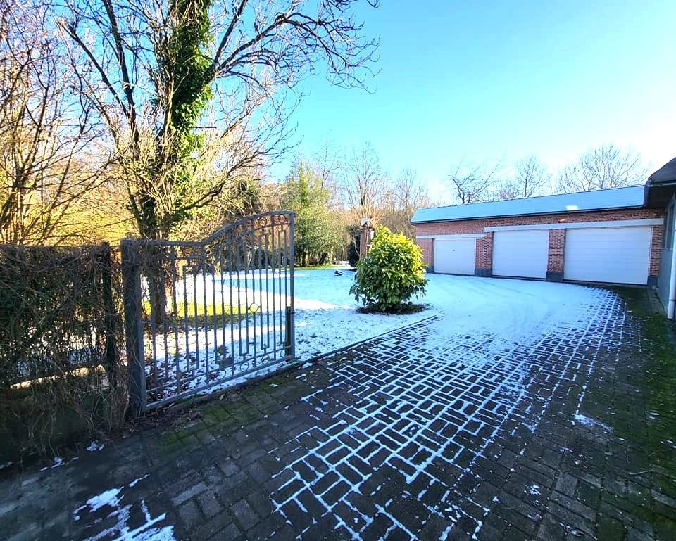 Never judge a book by it's cover... foto 21