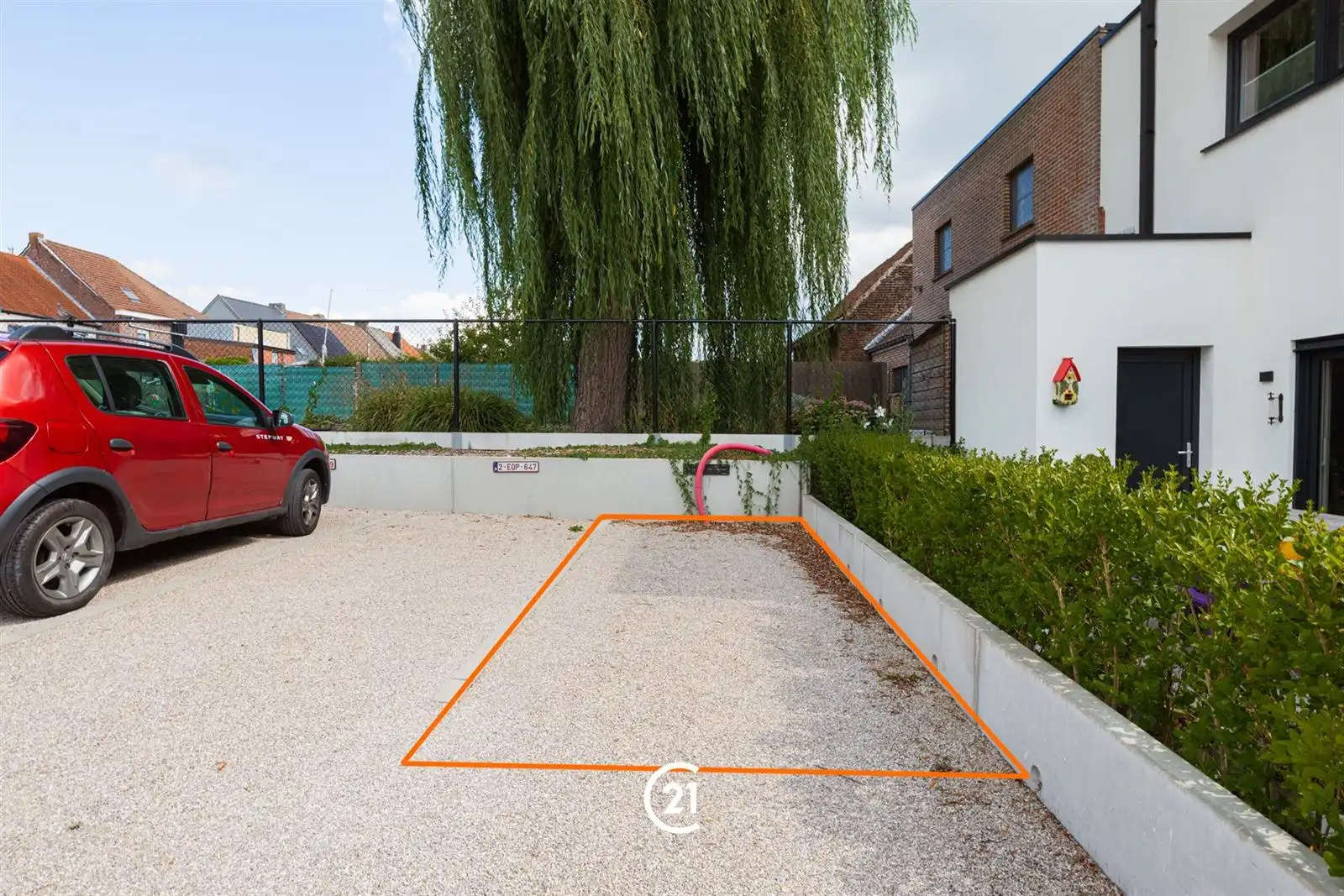 Modern 1-slaapkamerappartement met terras en parkeerplaats foto 10
