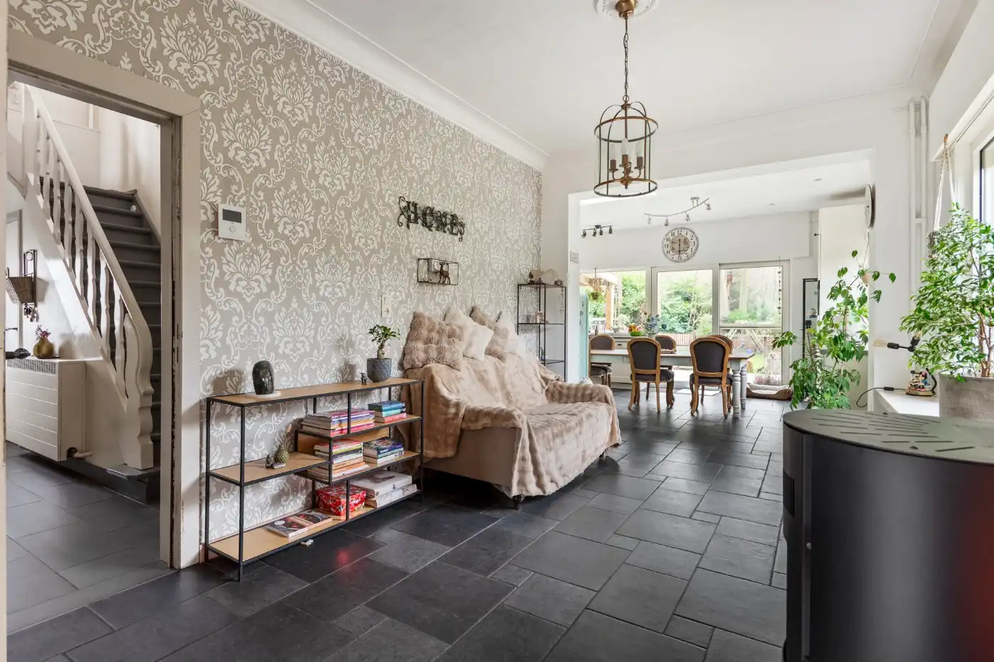 Ruime, instapklare, vrijstaande woning met 5 slpk., grote tuin en praktijkruimte foto 8