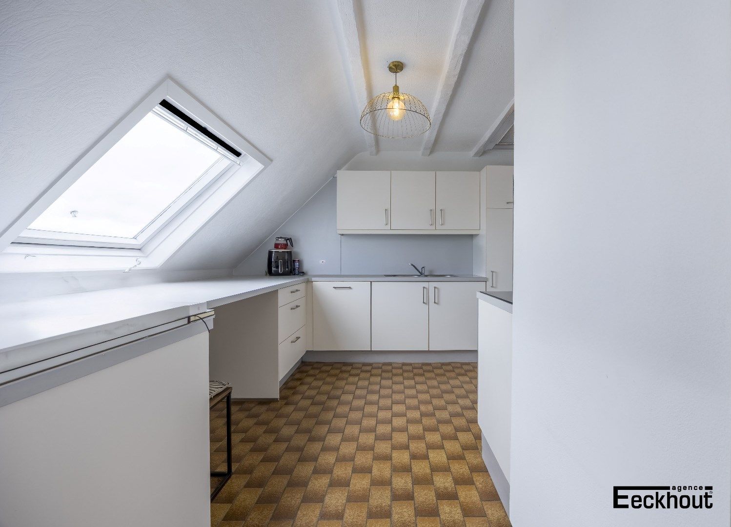 Instapklaar hoekappartement op gunstige ligging! foto 4