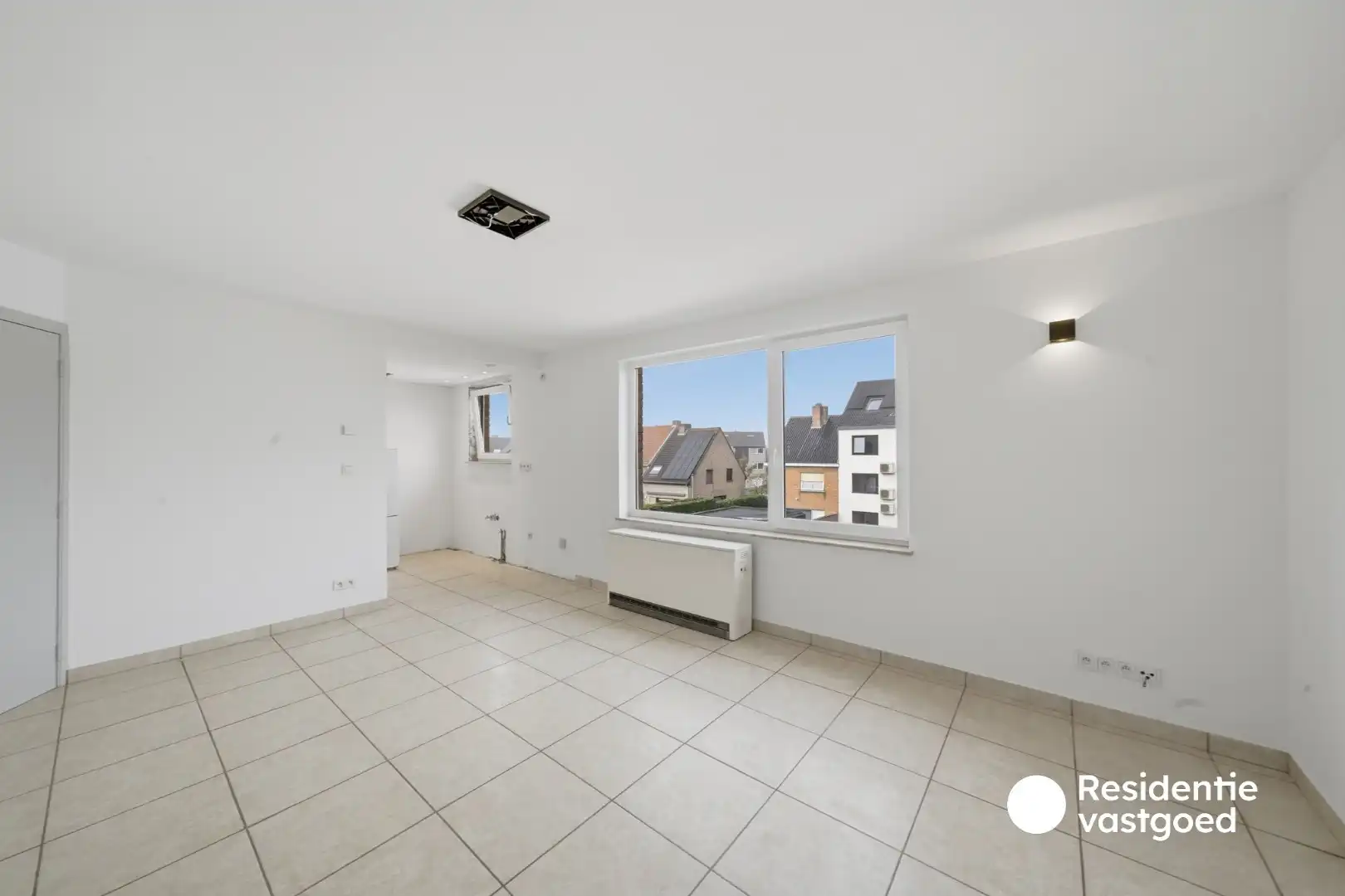 Instapklaar  2 slaapkamer appartement te Bredene foto 5