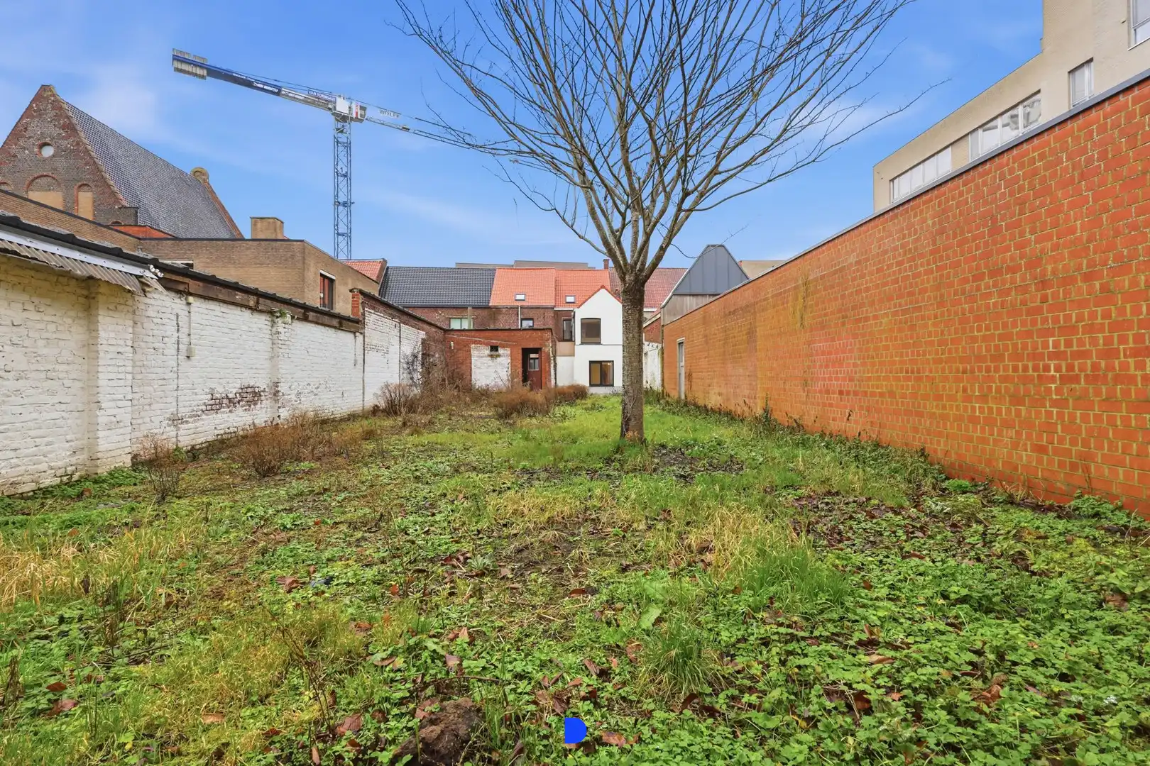 Stijlvol gerenoveerde woning met lichtrijke leefruimtes en tuin foto 23