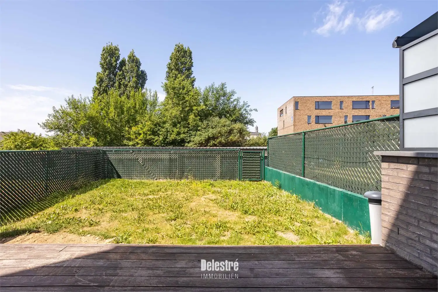 MODERN APP. 3 SLPK. EN RUIM TERRAS MET TUIN INCLUSIEF PARKING foto 8