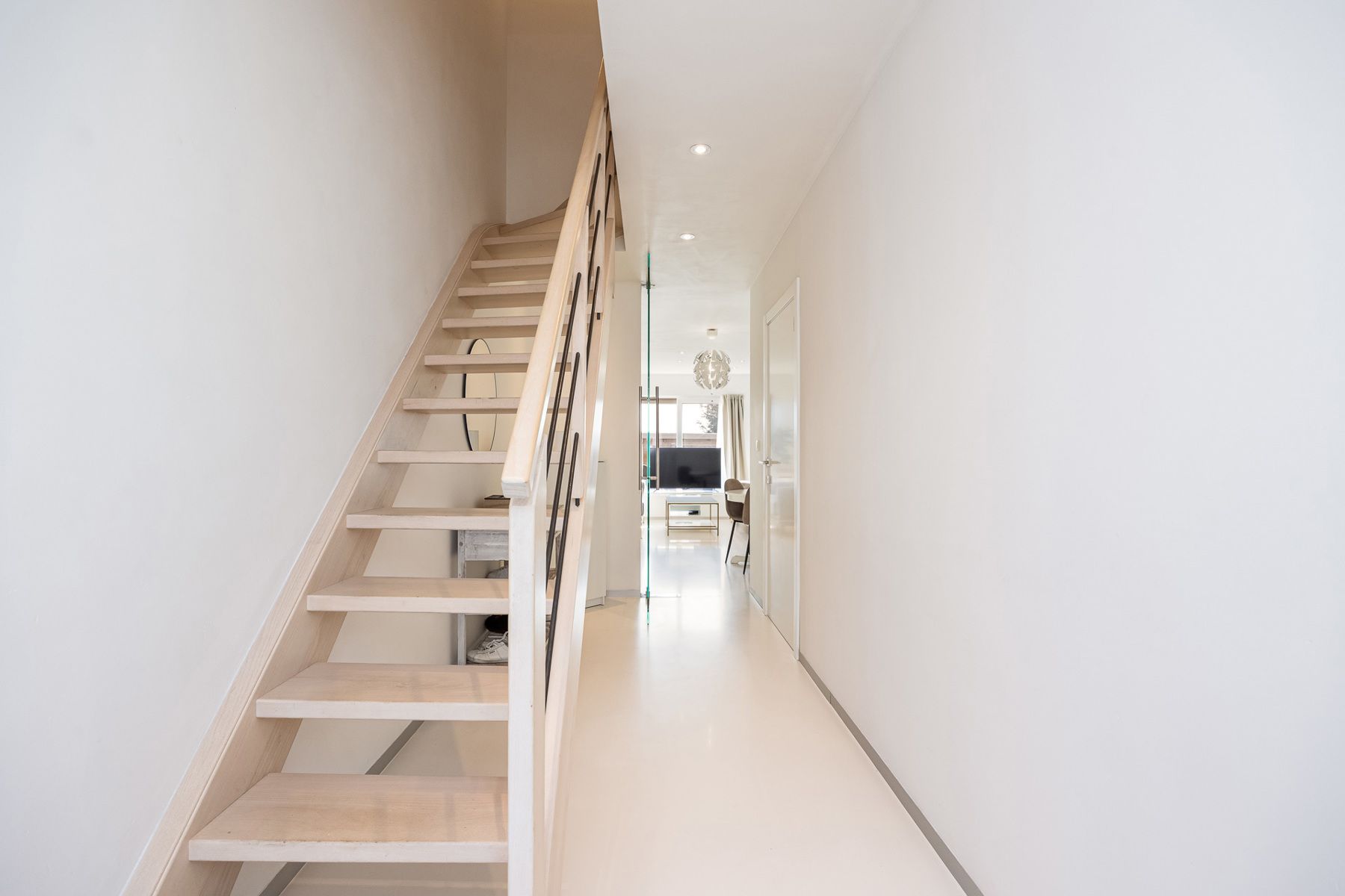 Moderne gezinswoning in landelijke omgeving. foto 6