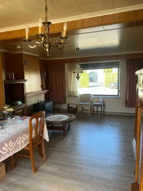 Charmant huis te koop aan de Rodenbachstraat in Hamont-Achel - Ideaal met 2 slaapkamers, bureau, kelder en garage voor uw comfort! foto 3