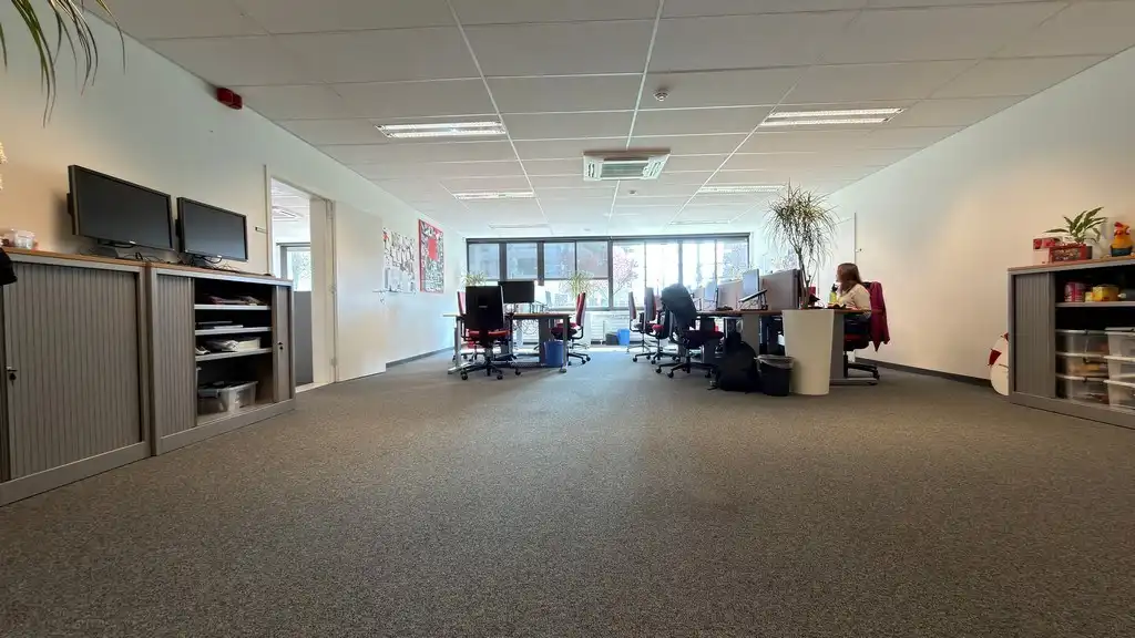 Gelijkvloerse kantoren te koop langs Singel in Antwerpen foto 3