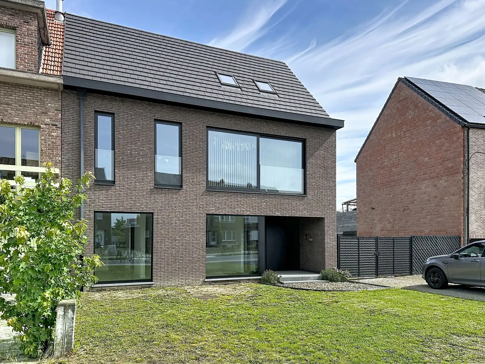Praktijkruimte / commercieel gelijkvloers met veel passage foto 4