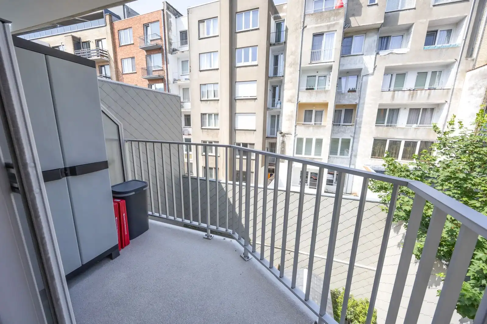 Modern appartement met 2 slpk, terras in jonge residentie foto 11