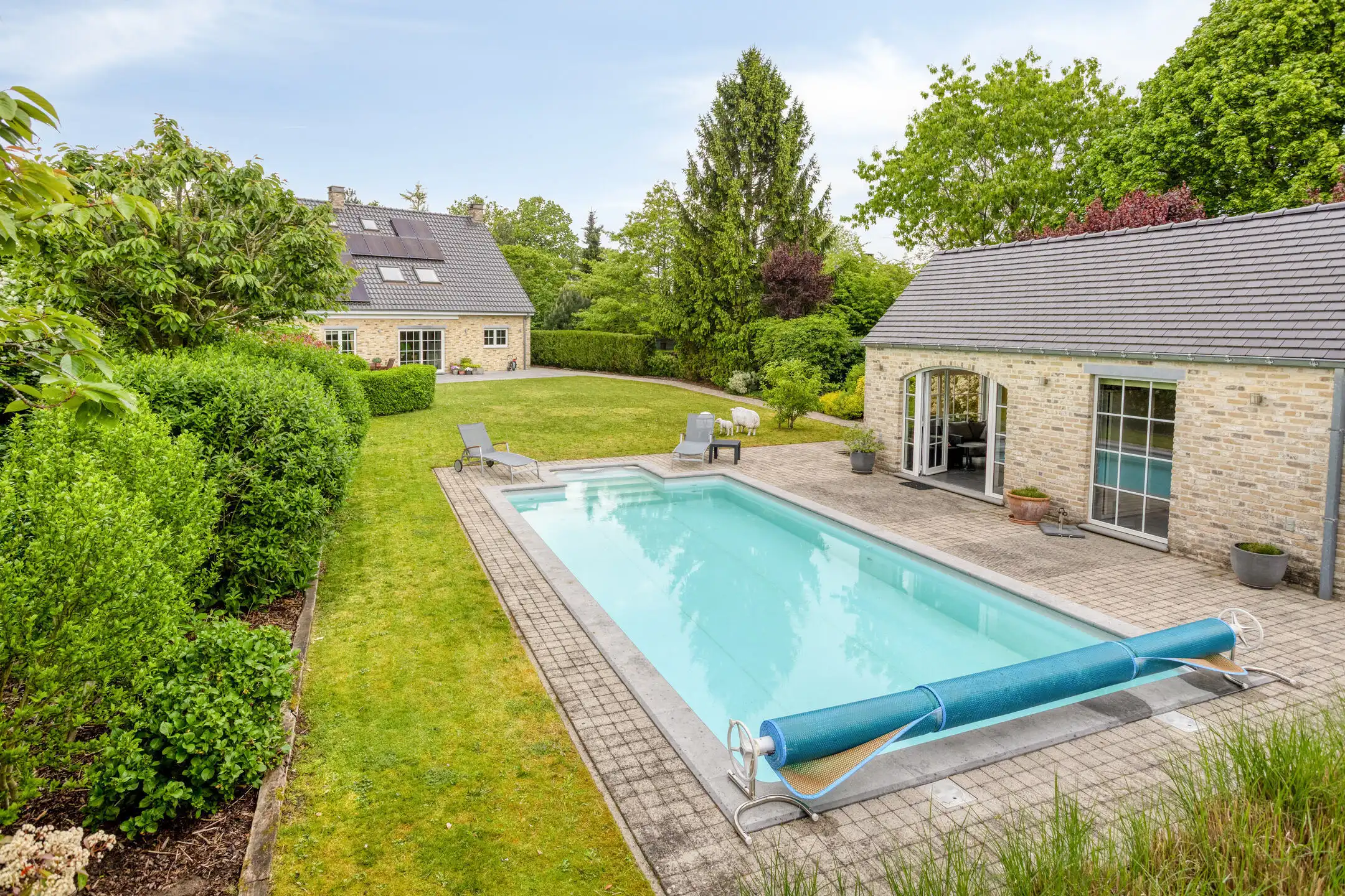 TOP onderhouden villa op uitzonderlijk perceel foto 31
