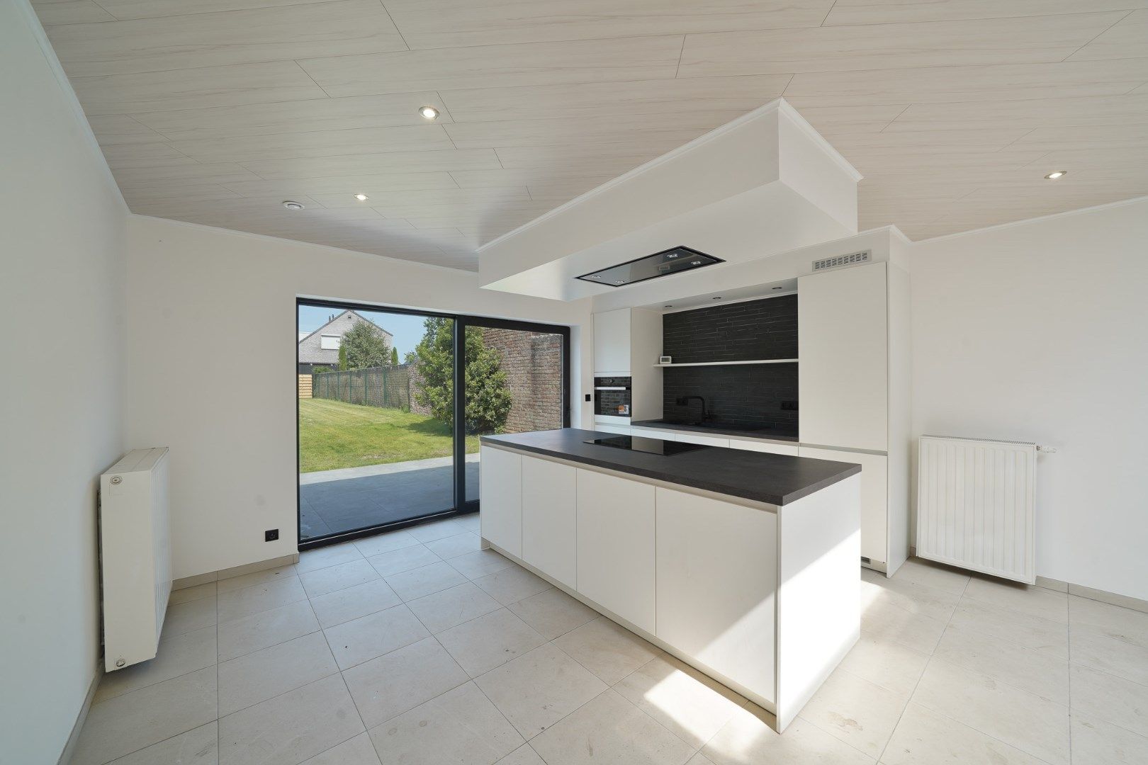 Gerenoveerde woning op een rustige locatie te Westkerke foto 3