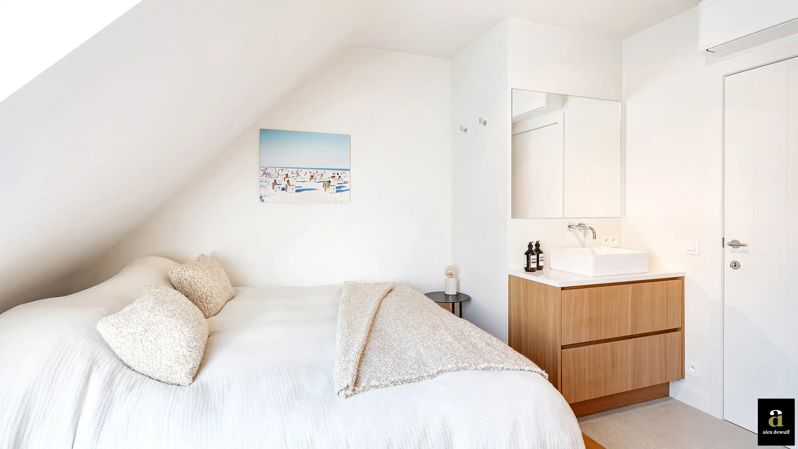 Prachtig afgewerkt duplexappartement met terras en zijdelings zeezicht. foto 20