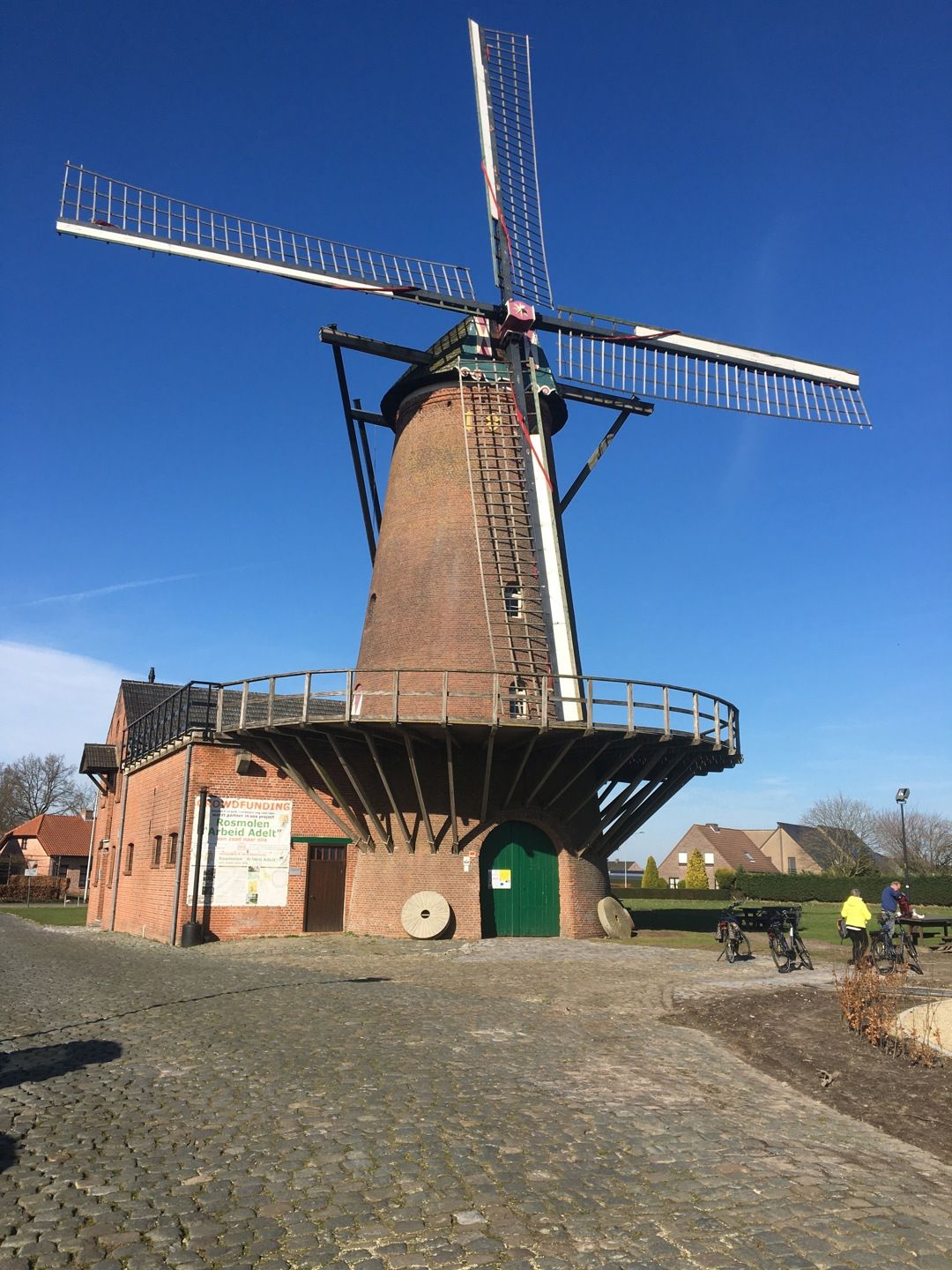 Te renoveren woning op mooi perceel van 720 m² op het westen foto 35